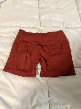 Amazon Women's Athletic Shorts in Brick brown